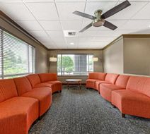 Best Western Plus Cascade Inn & Suites Lobby