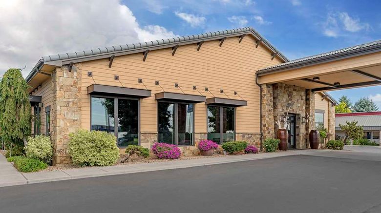 <b>Best Western Rory & Ryan Inns Exterior</b>. Images powered by <a href="https://iceportal.shijigroup.com/" title="IcePortal" target="_blank">IcePortal</a>.