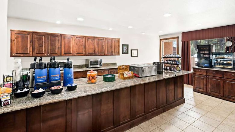 <b>Best Western Newberry Station Lobby</b>. Images powered by <a href="https://iceportal.shijigroup.com/" title="IcePortal" target="_blank">IcePortal</a>.