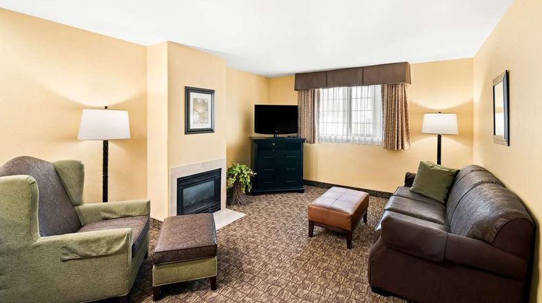 <b>Best Western Newberry Station Suite</b>. Images powered by <a href="https://iceportal.shijigroup.com/" title="IcePortal" target="_blank">IcePortal</a>.
