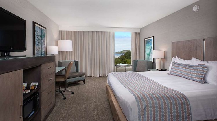 Best Western Plus Agate Beach Inn Room