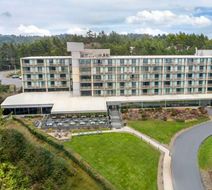 Best Western Plus Agate Beach Inn Exterior