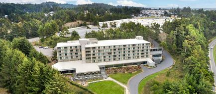 Best Western Plus Agate Beach Inn Exterior