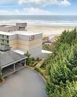 Best Western Plus Agate Beach Inn