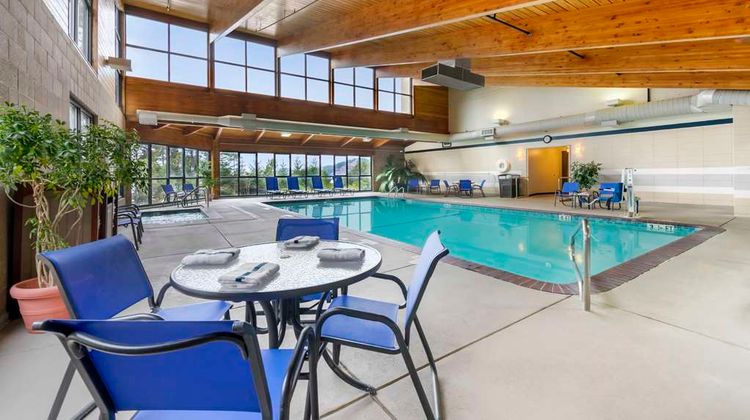 Best Western Plus Agate Beach Inn Pool