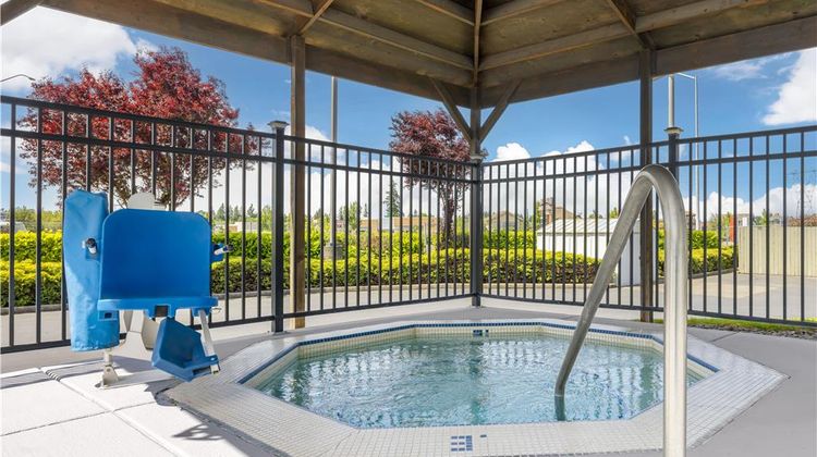 Best Western Woodburn Pool