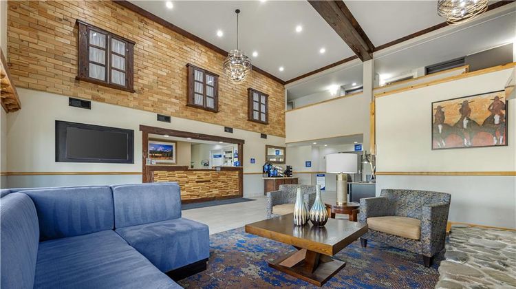 Best Western Woodburn Lobby