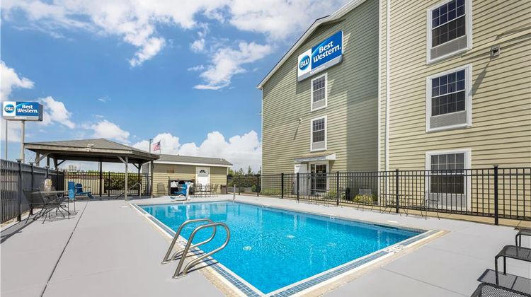 Best Western Woodburn Pool