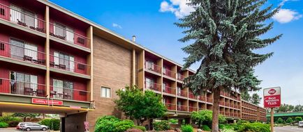 Best Western Plus Rivershore Hotel Exterior