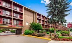 Best Western Plus Rivershore Hotel