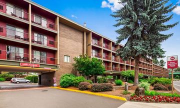 Best Western Plus Rivershore Hotel