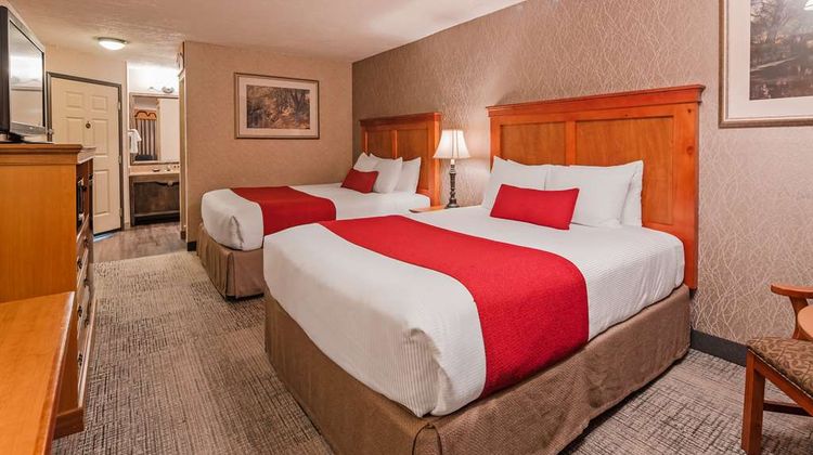 Best Western Plus Rivershore Hotel Room