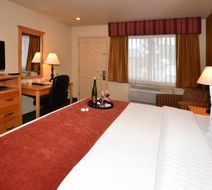 Best Western Plus Hartford Lodge Room