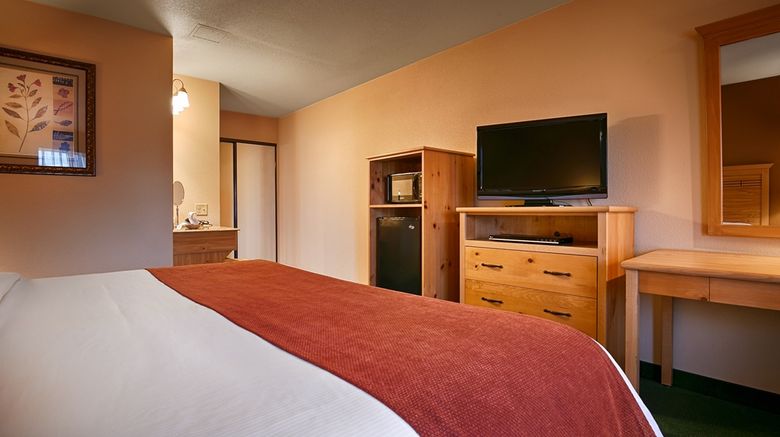 <b>Best Western Plus Hartford Lodge Room</b>. Images powered by <a href="https://iceportal.shijigroup.com/" title="IcePortal" target="_blank">IcePortal</a>.