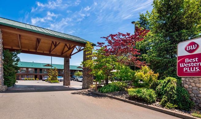 Best Western Plus Hartford Lodge Exterior