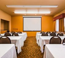 Best Western Plus Hartford Lodge Room