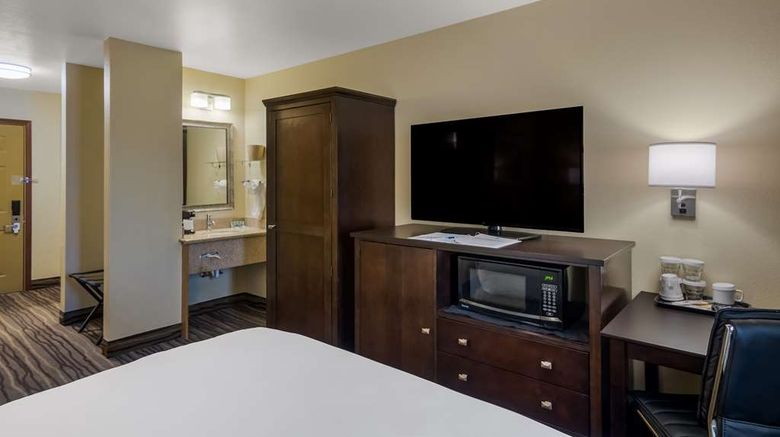 <b>Best Western Cottage Grove Inn Room</b>. Images powered by <a href="https://iceportal.shijigroup.com/" title="IcePortal" target="_blank">IcePortal</a>.