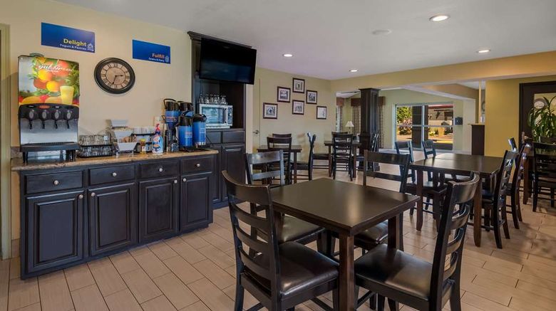 <b>Best Western Cottage Grove Inn Restaurant</b>. Images powered by <a href="https://iceportal.shijigroup.com/" title="IcePortal" target="_blank">IcePortal</a>.