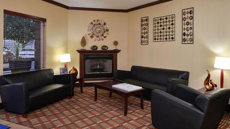 <b>Best Western Wilsonville Inn & Suites Lobby</b>. Images powered by <a href="https://iceportal.shijigroup.com/" title="IcePortal" target="_blank">IcePortal</a>.