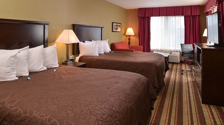 <b>Best Western Wilsonville Inn & Suites Suite</b>. Images powered by <a href="https://iceportal.shijigroup.com/" title="IcePortal" target="_blank">IcePortal</a>.