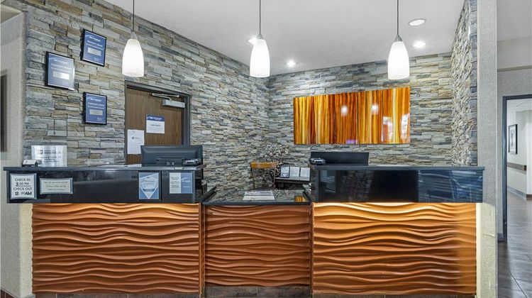Best Western Plus Prairie Inn Lobby