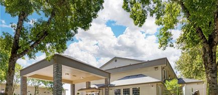 Best Western Plus Prairie Inn Exterior