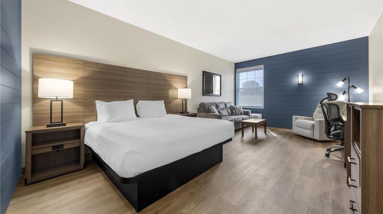 <b>Best Western Plus Revere Inn & Suites Room</b>. Images powered by <a href="https://iceportal.shijigroup.com/" title="IcePortal" target="_blank">IcePortal</a>.