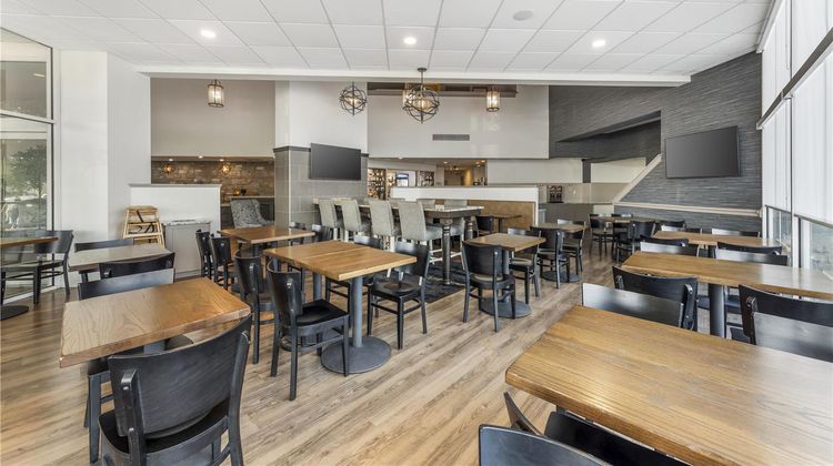 Best Western Plus Revere Inn & Suites Restaurant
