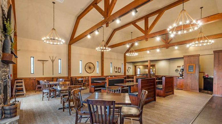 <b>Best Western Plus Intercourse Village Restaurant</b>. Images powered by <a href="https://iceportal.shijigroup.com/" title="IcePortal" target="_blank">IcePortal</a>.