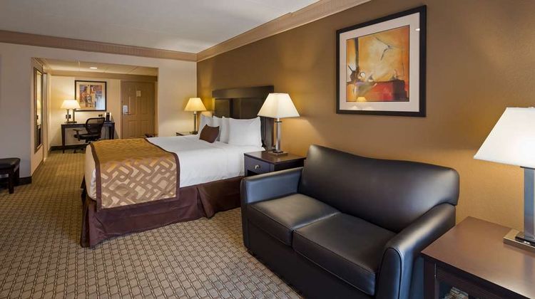 Best Western Plus Concordville Hotel Room