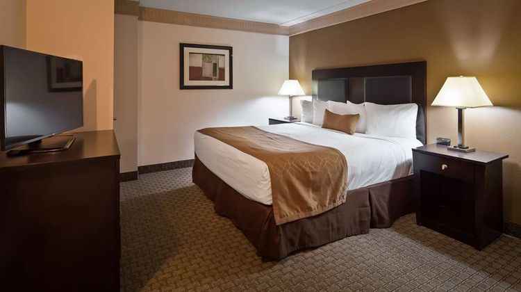 Best Western Plus Concordville Hotel Room