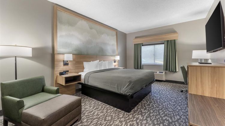Best Western Plus Executive Inn Room
