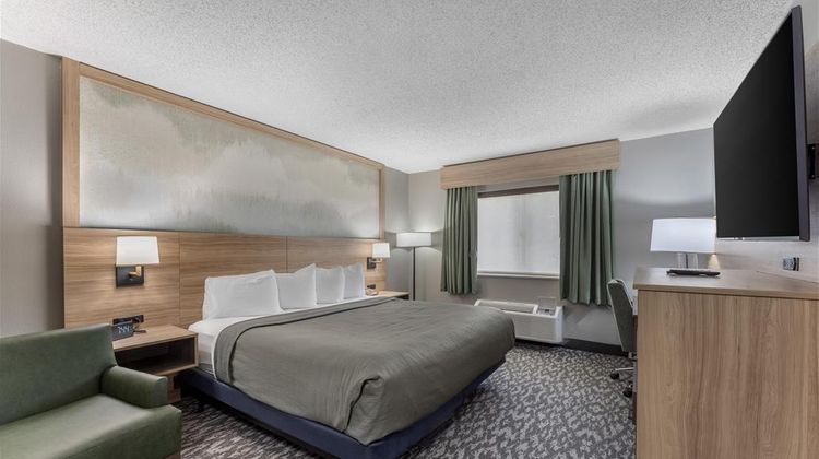 Best Western Plus Executive Inn Room