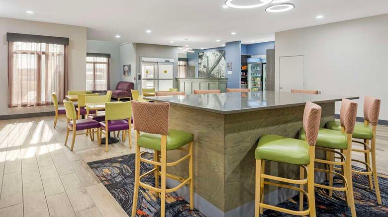 <b>Best Western Chambersburg Restaurant</b>. Images powered by <a href="https://iceportal.shijigroup.com/" title="IcePortal" target="_blank">IcePortal</a>.
