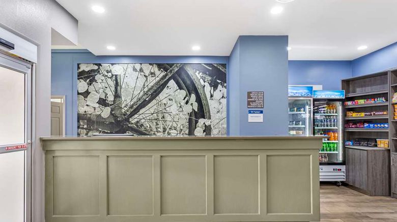 <b>Best Western Chambersburg Lobby</b>. Images powered by <a href="https://iceportal.shijigroup.com/" title="IcePortal" target="_blank">IcePortal</a>.