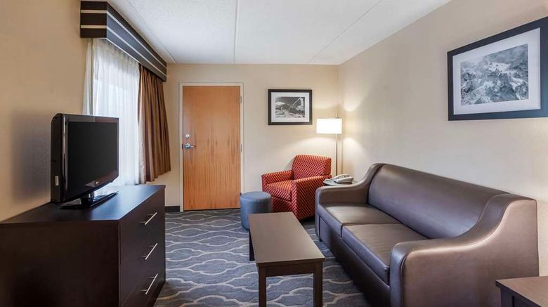 <b>Best Western Inn at Blakeslee-Pocono Suite</b>. Images powered by <a href="https://iceportal.shijigroup.com/" title="IcePortal" target="_blank">IcePortal</a>.