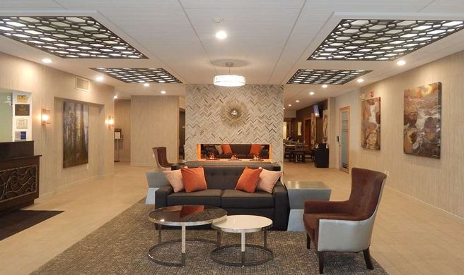 Best Western Plus Bradford Inn Lobby