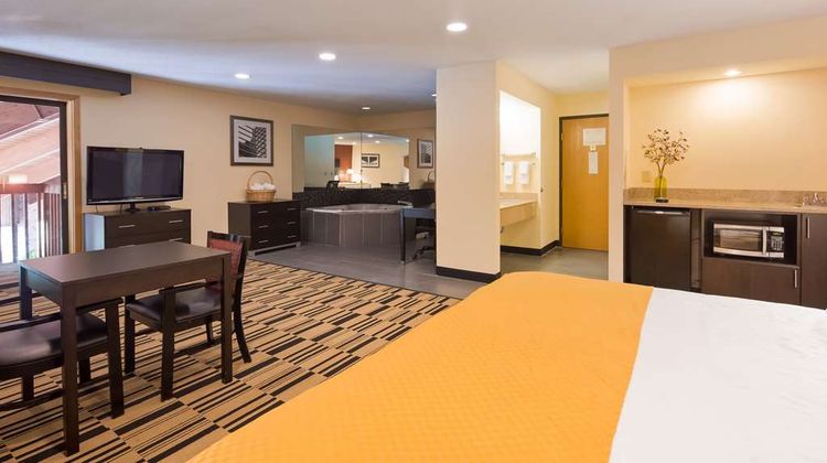 Best Western Shippensburg Hotel Suite