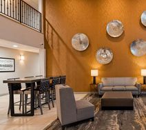 Best Western Plus New Cumberland Inn Lobby
