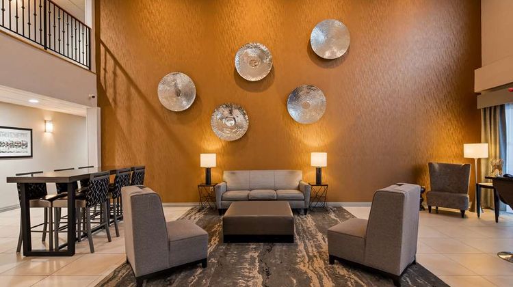 Best Western Plus New Cumberland Inn Lobby