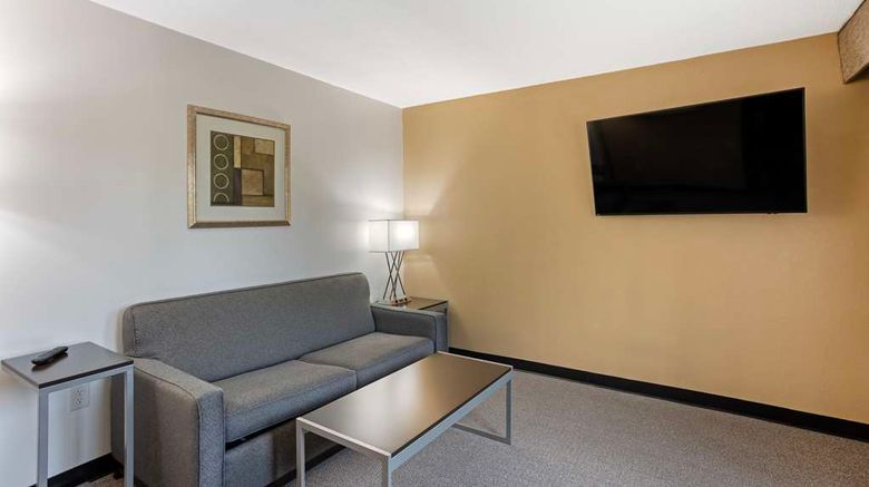 <b>Best Western Plus Reading Inn & Suites Suite</b>. Images powered by <a href="https://iceportal.shijigroup.com/" title="IcePortal" target="_blank">IcePortal</a>.