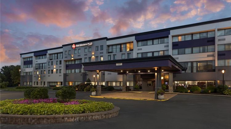 Best Western Plus Reading Inn & Suites Exterior