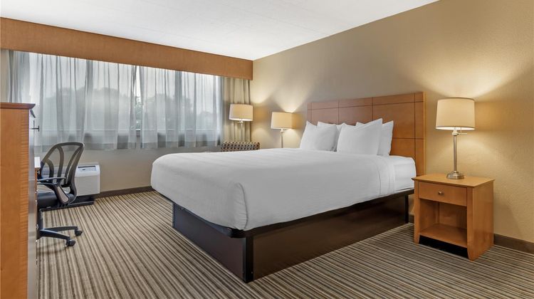 Best Western Plus Reading Inn & Suites Room