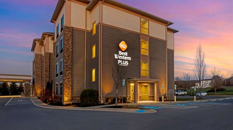 Best Western Plus University Park Inn & Exterior