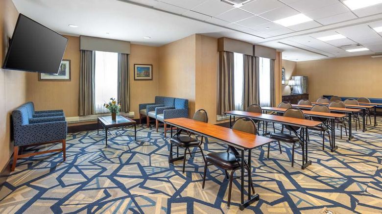 <b>Best Western Plus University Park Inn & Meeting</b>. Images powered by <a href="https://iceportal.shijigroup.com/" title="IcePortal" target="_blank">IcePortal</a>.