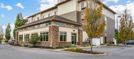 Best Western Plus University Park Inn & Exterior