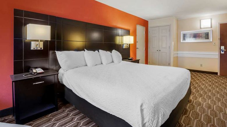 <b>Best Western Plus Poconos Hotel Room</b>. Images powered by <a href="https://iceportal.shijigroup.com/" title="IcePortal" target="_blank">IcePortal</a>.