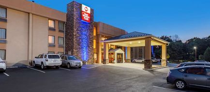Best Western Plus Poconos Hotel Exterior