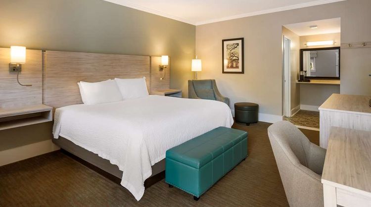 Best Western Sea Island Inn Room