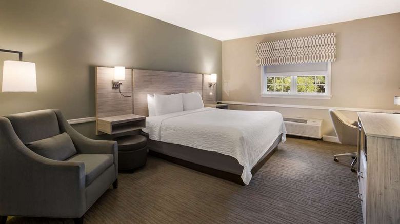 <b>Best Western Sea Island Inn Room</b>. Images powered by <a href="https://iceportal.shijigroup.com/" title="IcePortal" target="_blank">IcePortal</a>.